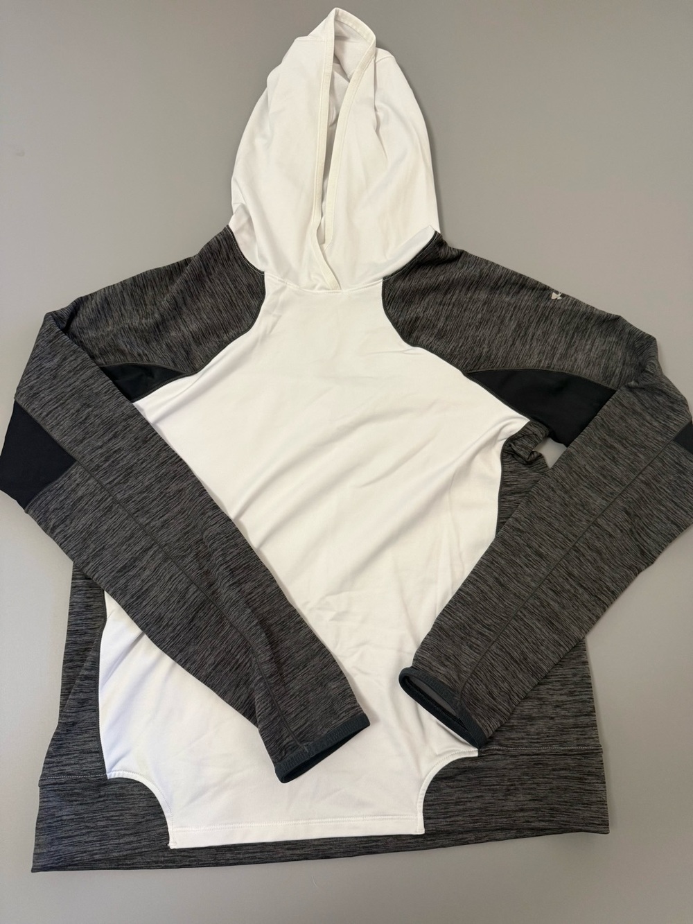 Under Armour ColdGear Hoodie Size Men’s Medium. O4